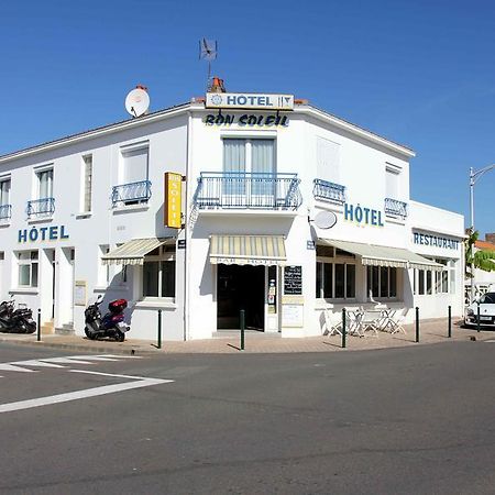 Hotel Le Bon Soleil レ・サ​​ーブル・ドロンヌ エクステリア 写真
